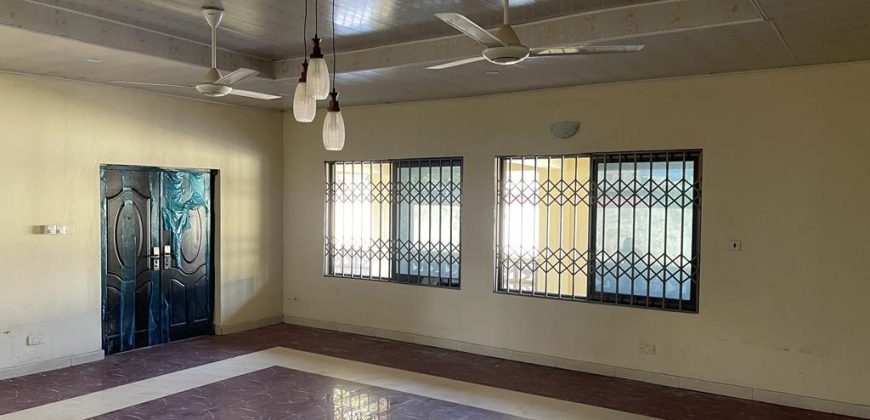 4 Bedroom Bungalow in Adenta